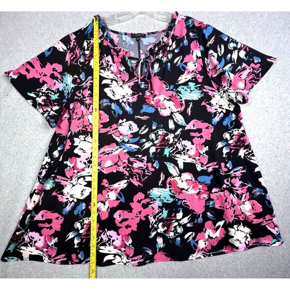 Lane Bryant Top Womens 22/24 Floral Blouse Plus Size Short Sleeve Black - Picture 8 of 14
